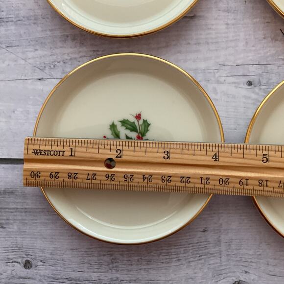 Lenox Holiday Dimension Coaster Set Of 4 Christmas Holly Berry Porcelain USA - Picture 6 of 12